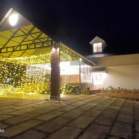 Agincourt Kuttikkanam Hotel Pirmed Ngoại thất bức ảnh