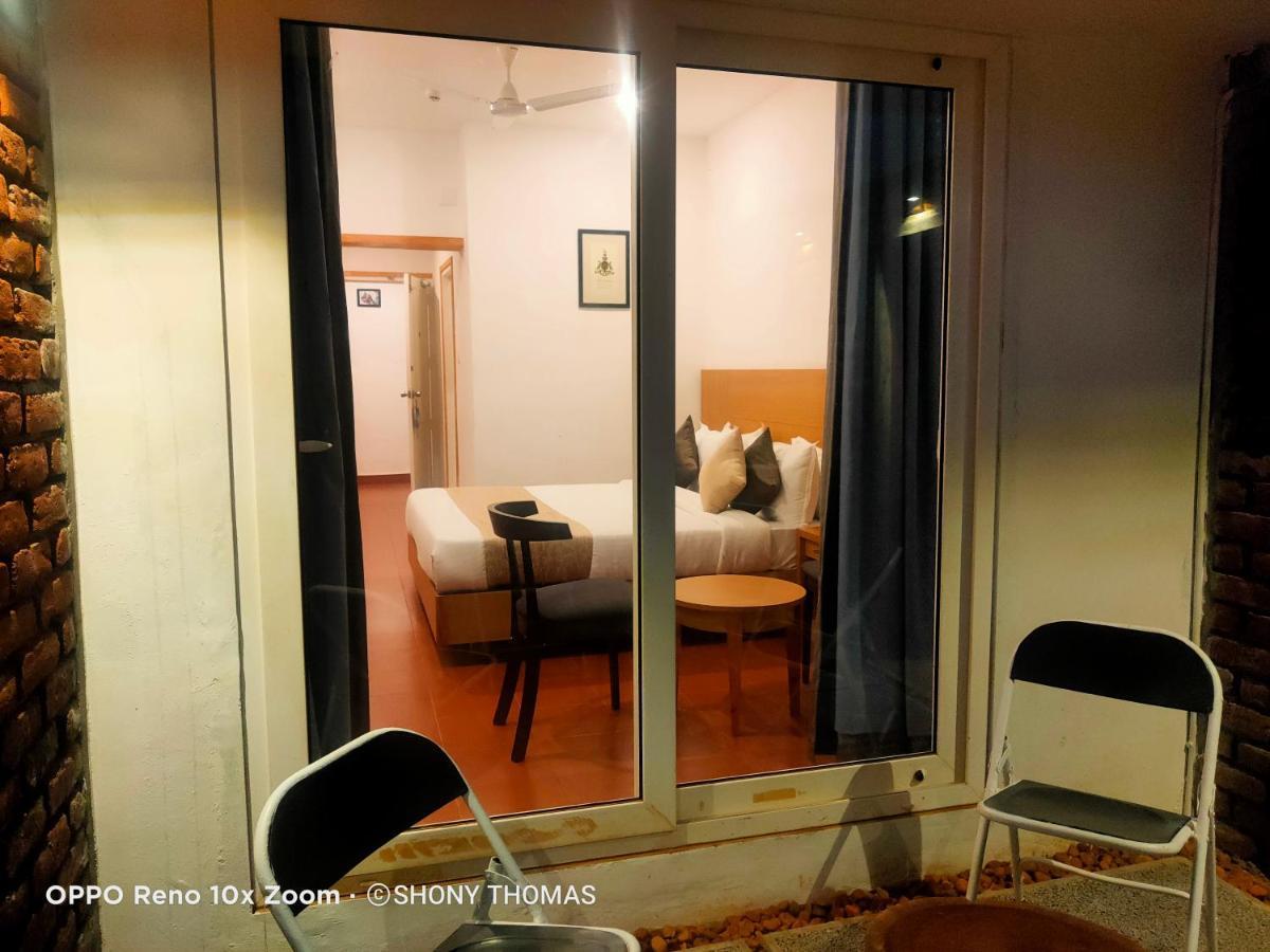 Agincourt Kuttikkanam Hotel Pirmed Ngoại thất bức ảnh