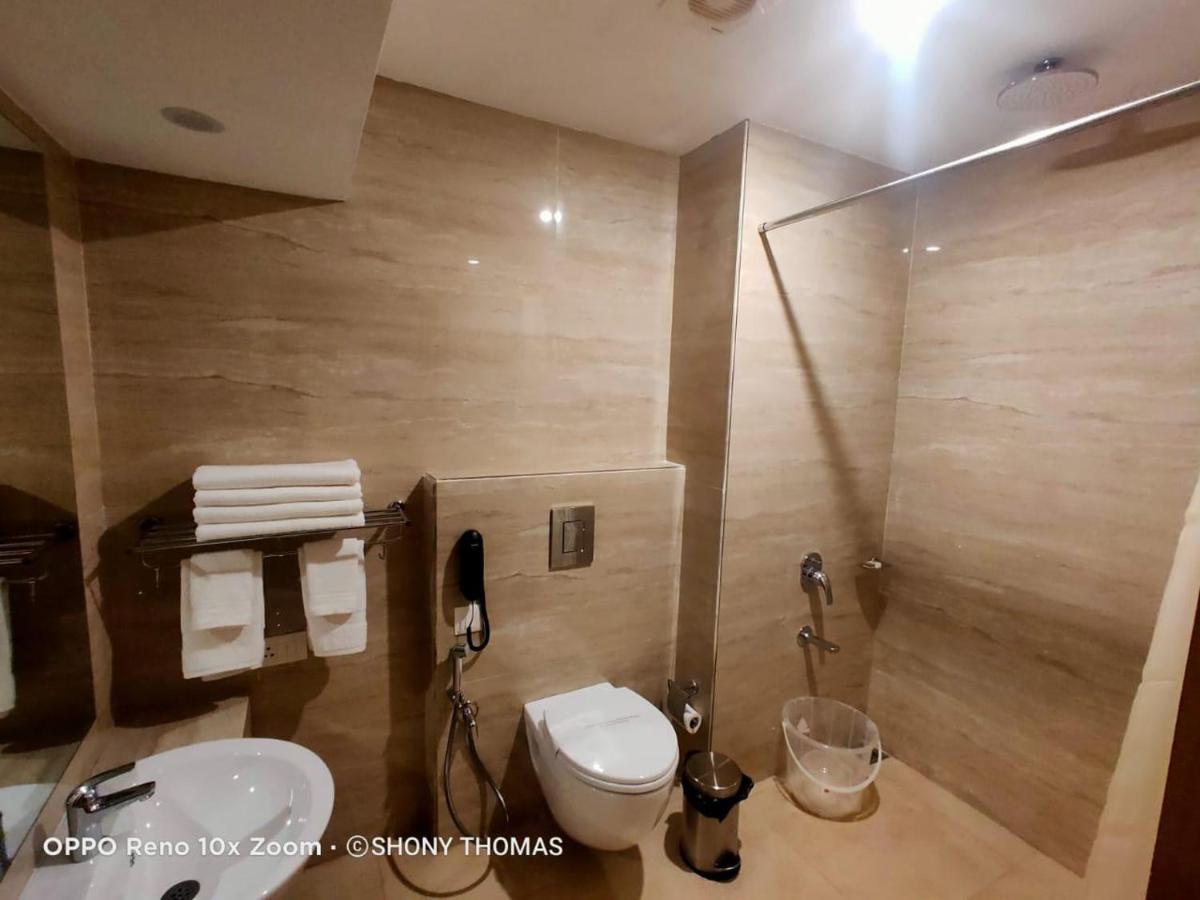 Agincourt Kuttikkanam Hotel Pirmed Ngoại thất bức ảnh