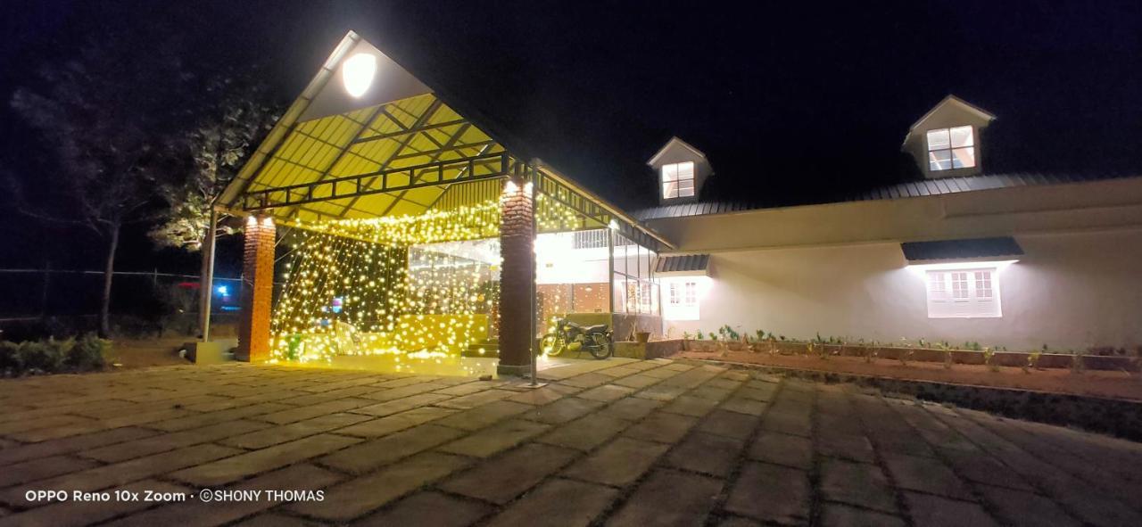 Agincourt Kuttikkanam Hotel Pirmed Ngoại thất bức ảnh